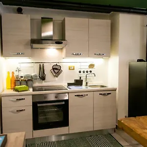  Apartment Room2